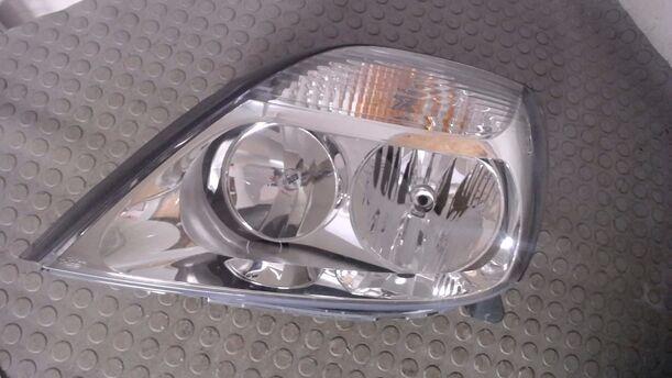 Foto: SCHEINWERFER LINKS eines Renault Scenic 1.6