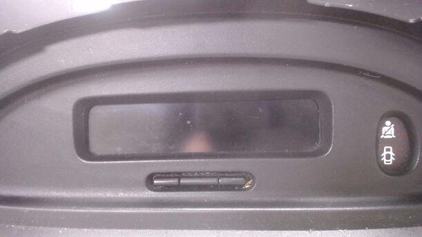 Foto: INFORMATIONSDISPLAY eines Renault Scenic 1.6