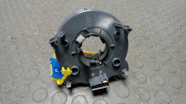 Foto: WICKELFEDER / SCHLEIFRING eines Opel Astra 1.6