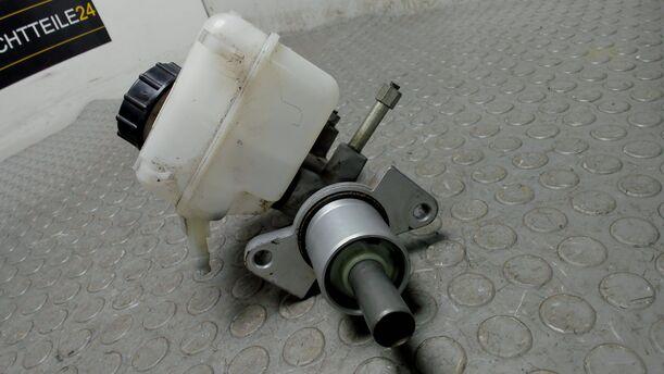 Foto: HAUPTBREMSZYLINDER eines Opel Astra 1.6