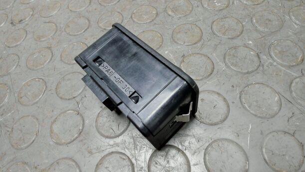 Foto: FENSTERHEBER eines Opel Astra 1.6