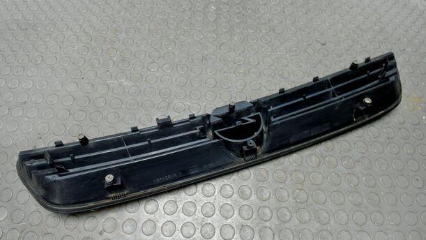Foto: KÜHLERGRILL eines Opel Astra 1.6