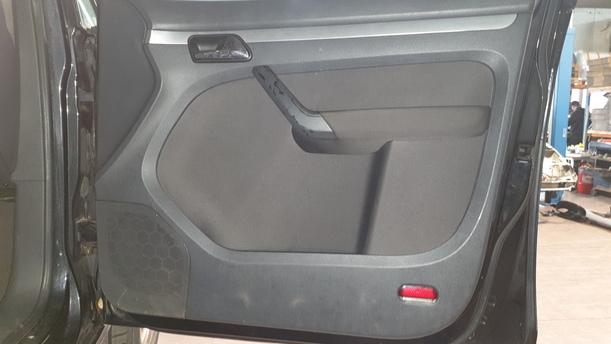 Foto: TÜR VORN RECHTS eines VW Touran 2.0 TDI