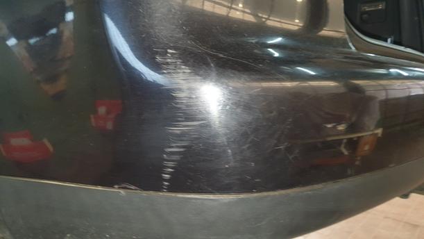 Foto: STOSSFÄNGER/ STOßSTANGE HINTEN eines VW Touran 2.0 TDI