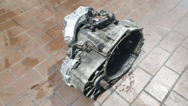 Foto: SCHALTGETRIEBE GNE eines VW Touran 2.0 TDI