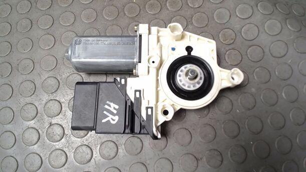 Foto: FENSTERHEBERMOTOR HINTEN RECHTS eines VW Touran 2.0 TDI
