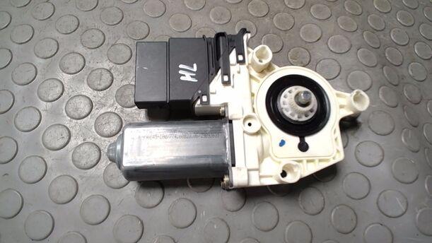 Foto: FENSTERHEBERMOTOR HINTEN LINKS eines VW Touran 2.0 TDI