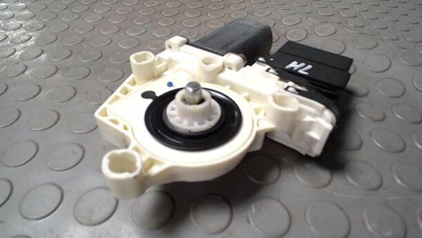 Foto: FENSTERHEBERMOTOR HINTEN LINKS eines VW Touran 2.0 TDI