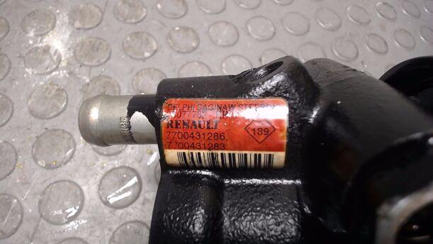 Foto: PUMPE SERVOLENKUNG eines Renault Scenic 1.6