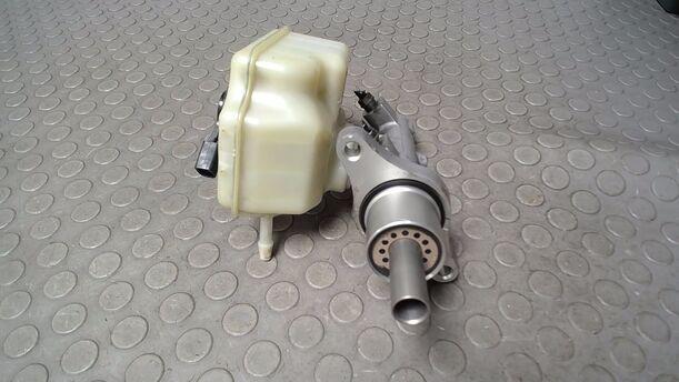 Foto: HAUPTBREMSZYLINDER ( ATE ) eines VW Touran 2.0 TDI