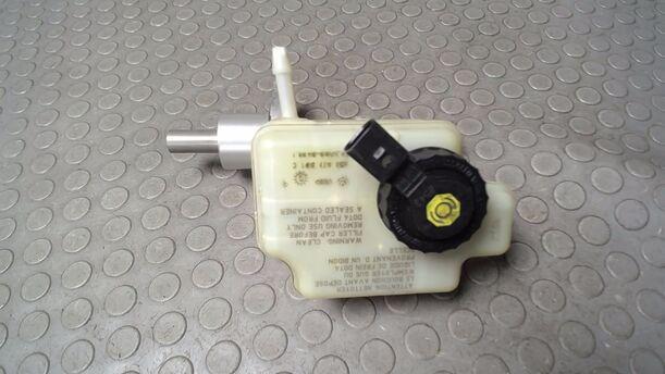 Foto: HAUPTBREMSZYLINDER ( ATE ) eines VW Touran 2.0 TDI