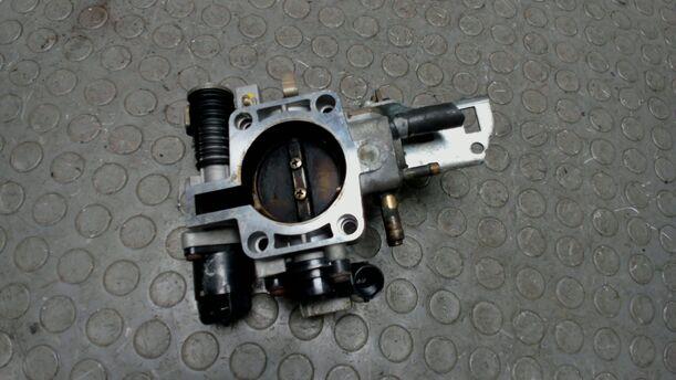 Foto: DROSSELKLAPPENSTUTZEN eines Opel Astra 1.6 GL