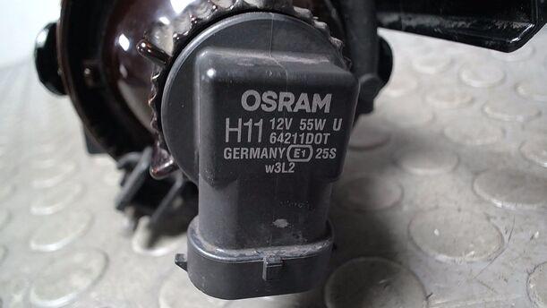 Foto: NEBELSCHEINWERFER RECHTS ( LINSENLICHT/ H11 ) eines VW Touran 2.0 TDI GL