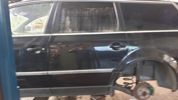 Foto: TÜR HINTEN LINKS ( VARIANT ) eines VW Passat Variant 1.9 TDI GL