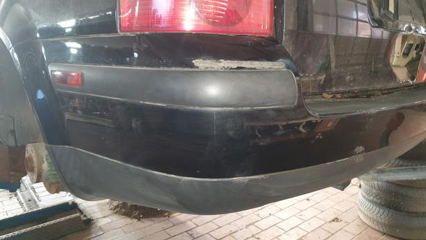 Foto: STOSSSTANGE / STOSSFÄNGER HINTEN eines VW Passat Variant 1.9 TDI GL