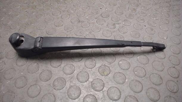Foto: SCHEIBENWISCHERARM HINTEN eines VW Passat Variant 1.9 TDI