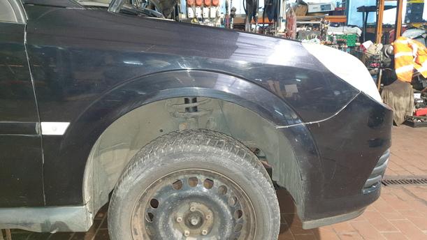 Foto: KOTFLÜGEL RECHTS ( FACELIFT ) eines Opel Vectra 1.9 CDTI Caravan