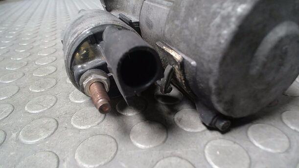 Foto: ANLASSER ( 6 GANG SCHALTGETRIEBE ) eines VW Touran 2.0 TDI