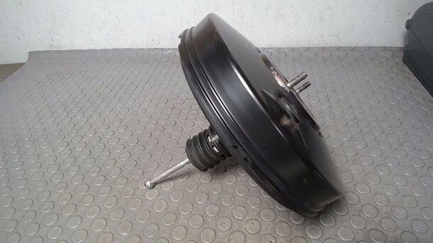 Foto: BREMSKRAFTVERSTÄRKER eines VW Touran 2.0 TDI