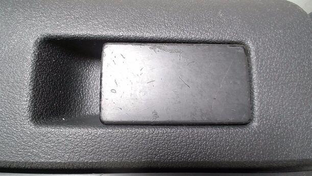 Foto: HANDSCHUHFACH eines VW Touran 2.0 TDI