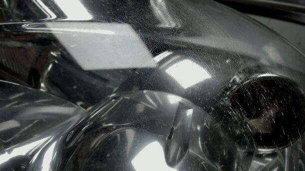 Foto: SCHEINWERFER LINKS ( HALOGEN ) eines Opel Vectra 1.9 CDTI Caravan