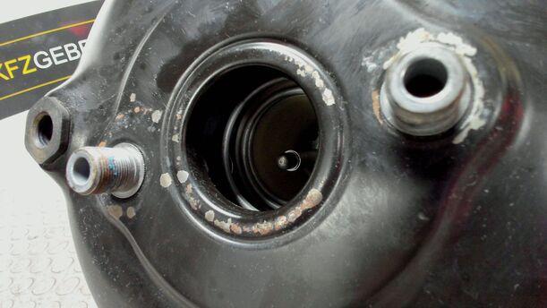 Foto: BREMSKRAFTVERSTÄRKER eines Opel Vectra 1.9 CDTI Caravan