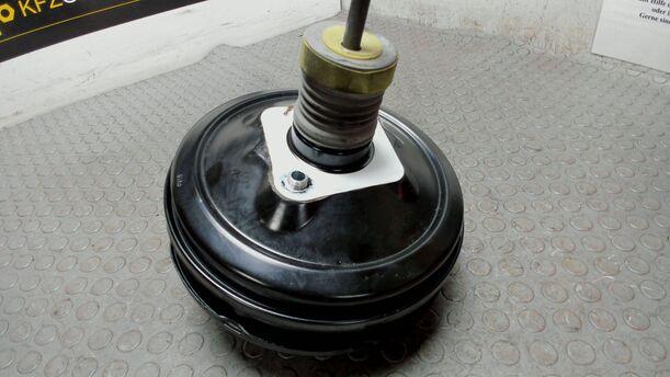 Foto: BREMSKRAFTVERSTÄRKER eines Opel Vectra 1.9 CDTI Caravan