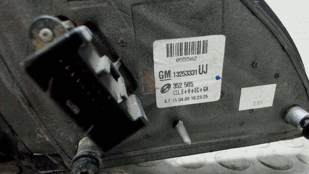 Foto: AUSSENSPIEGEL LINKS ELEKTRISCH EINKLAPPBAR eines Opel Vectra 1.9 CDTI Caravan