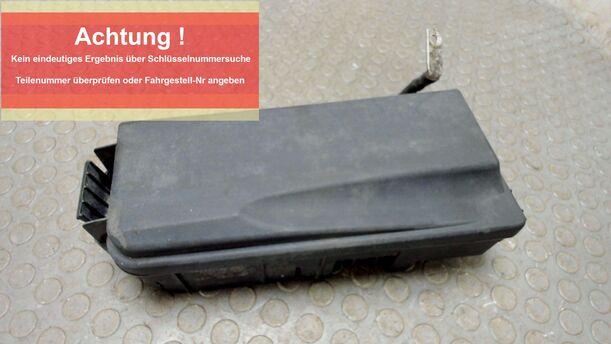 Foto: SICHERUNGSKASTEN eines Opel Vectra 1.9 CDTI Caravan