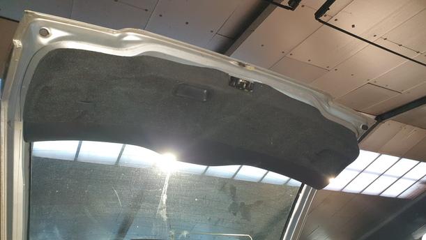 Foto: HECKKLAPPE/ HECKDECKEL eines Volvo V40 1.8 acenta