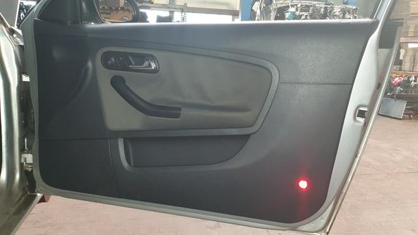 Foto: TÜR VORNE RECHTS ( 2/3 TÜRER ) eines Seat Ibiza 1.2 12V acenta
