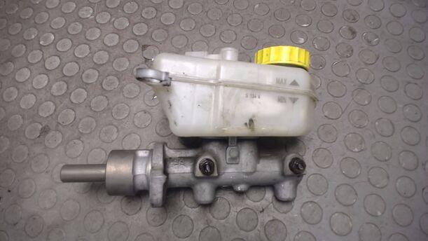 Foto: HAUPTBREMSZYLINDER eines Seat Ibiza 1.2 12V acenta