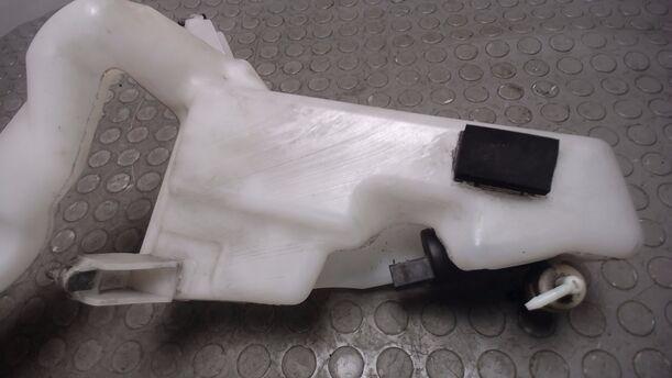 Foto: SCHEIBENWASCHBEHÄLTER eines Seat Ibiza 1.2 12V acenta