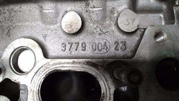 Foto: ZYLINDERKOPF B4184S2 eines Volvo V40 1.8 acenta
