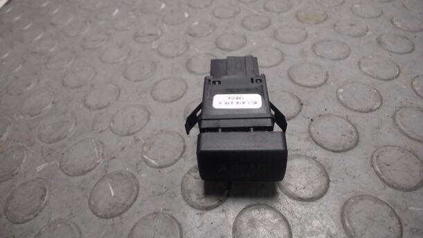 Foto: SCHALTER AIRBAG AUSSCHALTUNG BEIFAHRER eines Seat Ibiza 1.2 12V acenta