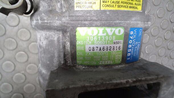 Foto: KOMPRESSOR KLIMAANLAGE/ KLIMAKOMPRESSOR eines Volvo V40 1.8