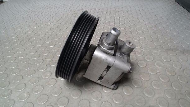 Foto: PUMPE SERVOLENKUNG/ SERVOPUMPE eines Volvo V40 1.8
