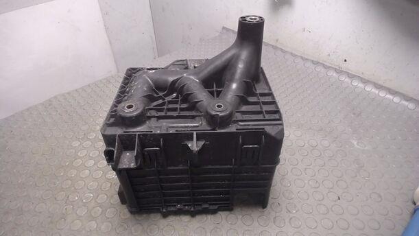 Foto: BATTERIEKASTEN eines Seat Ibiza 1.2 12V