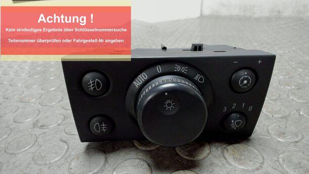Foto: LICHTSCHALTER eines Opel Vectra 1.9 CDTI Caravan