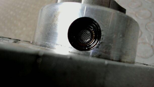 Foto: VAKUUMPUMPE / UNTERDRUCKPUMPE eines Opel Vectra 1.9 CDTI Caravan