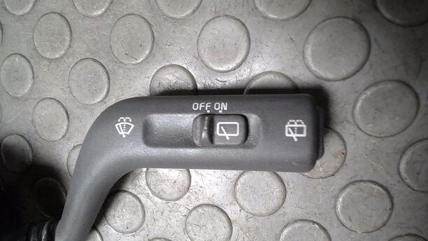 Foto: SCHEIBENWISCHERSCHALTER eines Volvo V40 1.8 SX
