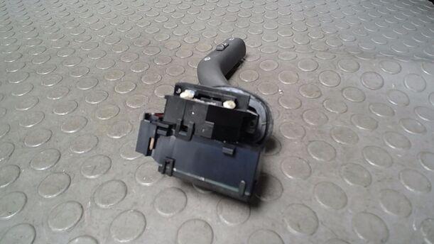 Foto: SCHEIBENWISCHERSCHALTER eines Volvo V40 1.8 SX