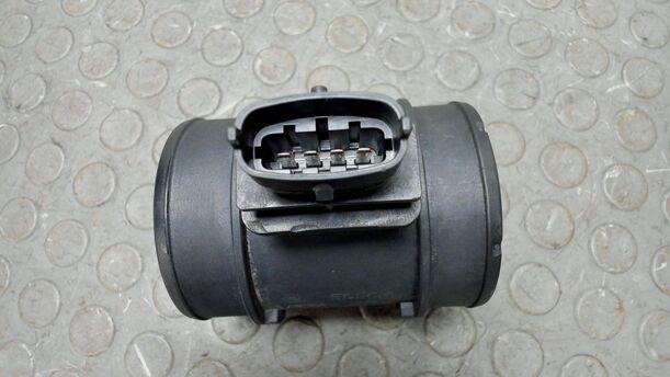 Foto: LUFTMASSENMESSER BOSCH eines Opel Vectra 1.9 CDTI Caravan SX