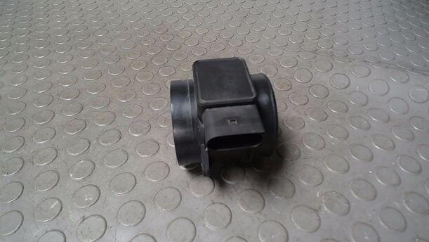 Foto: LUFTMASSENMESSER SIEMENS eines Volvo V40 1.8 SX