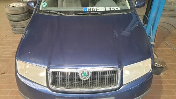 Foto: MOTORHAUBE ( OHNE GRILL ) eines Skoda Fabia 1.4 16V Combi SX