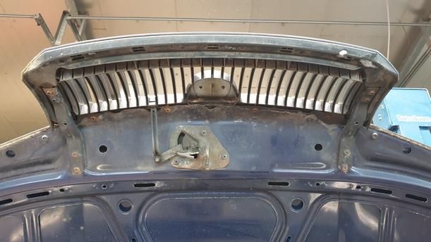 Foto: MOTORHAUBE ( OHNE GRILL ) eines Skoda Fabia 1.4 16V Combi SX