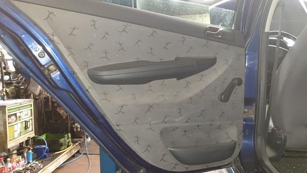 Foto: TÜR HINTEN LINKS ( KOMBI ) eines Skoda Fabia 1.4 16V Combi SX