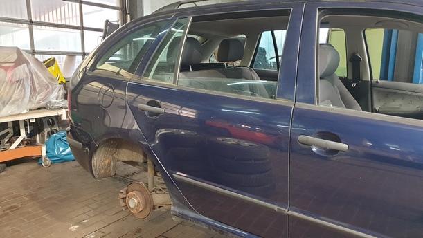 Foto: TÜR HINTEN RECHTS ( KOMBI ) eines Skoda Fabia 1.4 16V Combi SX