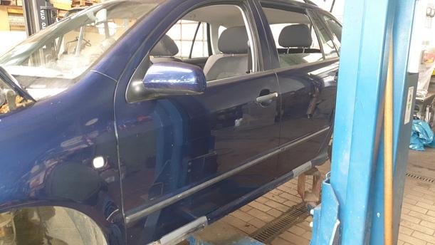 Foto: TÜR VORNE LINKS ( KOMBI ) eines Skoda Fabia 1.4 16V Combi SX