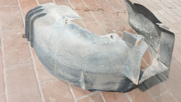 Foto: RADHAUSSCHALE/ INNENRADHAUS VORN LINKS eines Opel Corsa